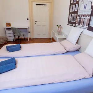 Living Vegova-with Parking Appartement Ljubljana